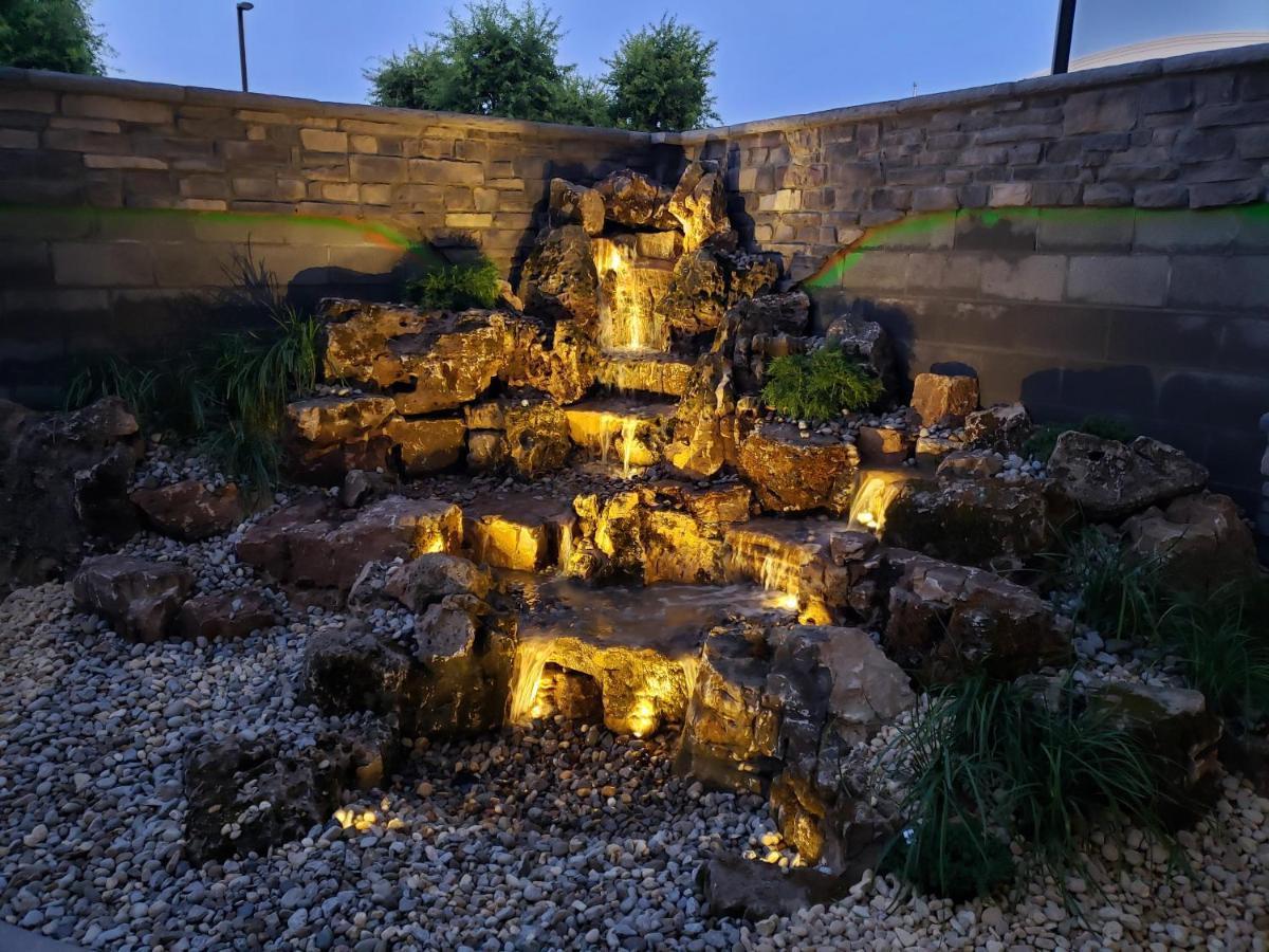 Holiday Inn & Suites - Hopkinsville - Convention Ctr By Ihg Exterior foto